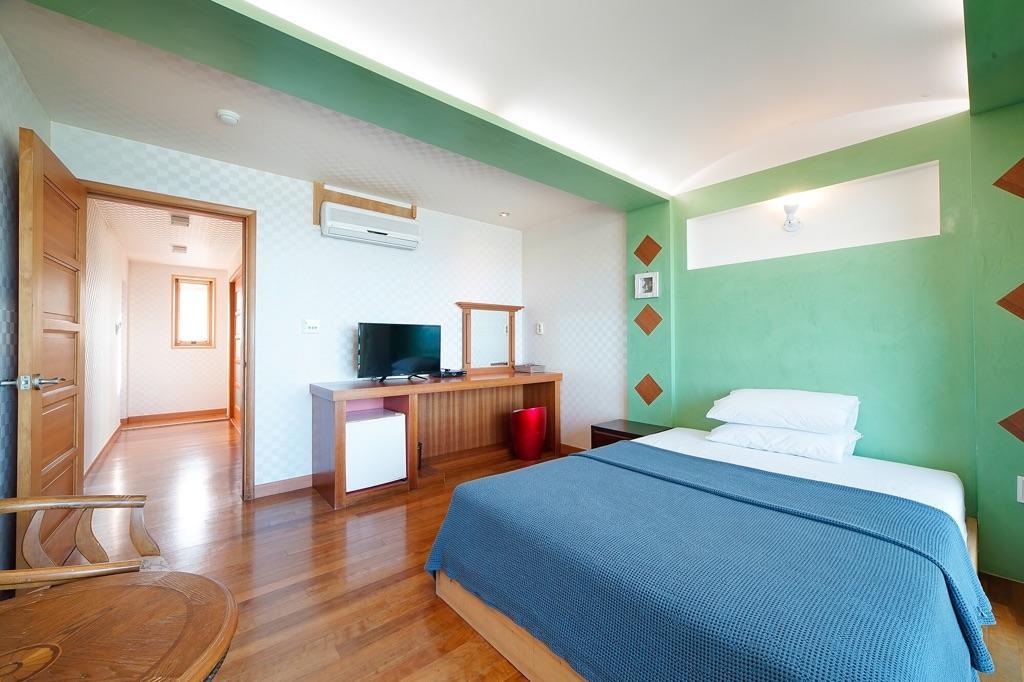 Leselect Pension Каннын Экстерьер фото
